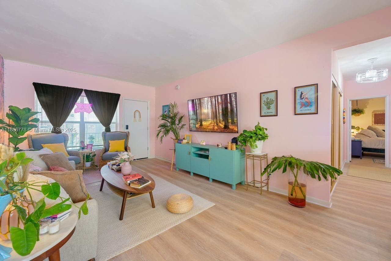 WINDWOOD SEAS · #104B in Hollywood - Photo 5
