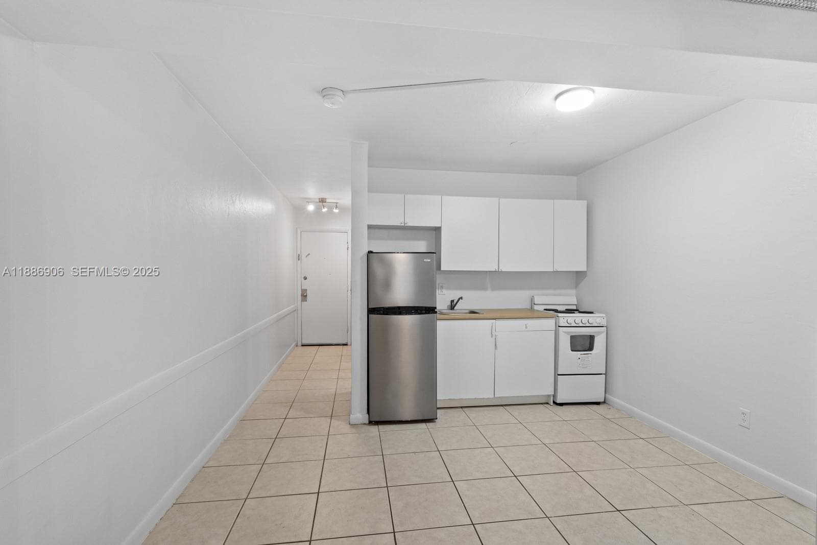 BELLA MAJORCA CONDO · #203 in Coral Gables - Photo 6
