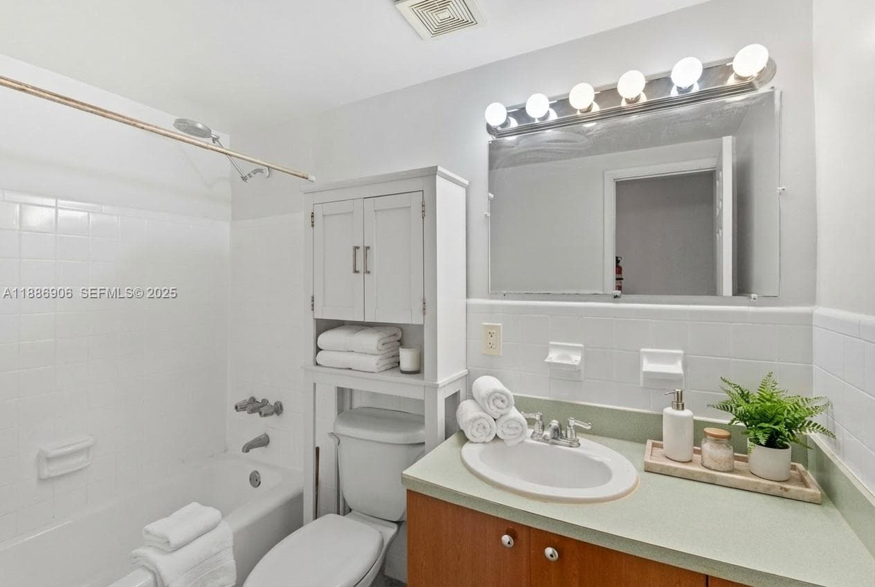 BELLA MAJORCA CONDO · #203 in Coral Gables - Photo 5