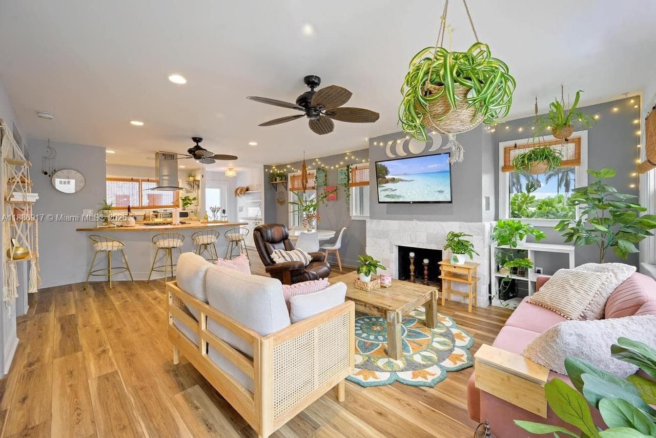 CHATEAU GARDENS CONDO · #23 in Hollywood - Photo 9