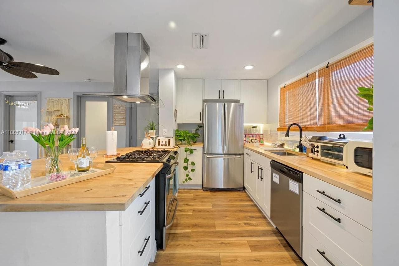 CHATEAU GARDENS CONDO · #23 in Hollywood - Photo 11