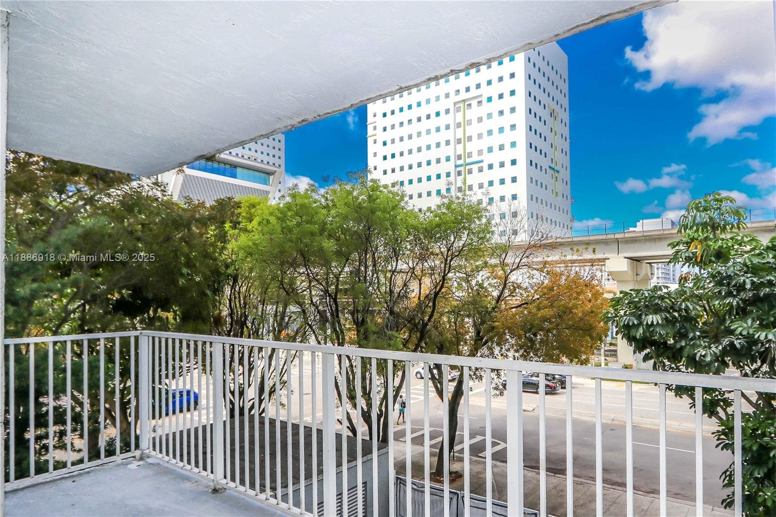 MADISON DOWNTOWN CONDO · #W-305 in Miami - Photo 7
