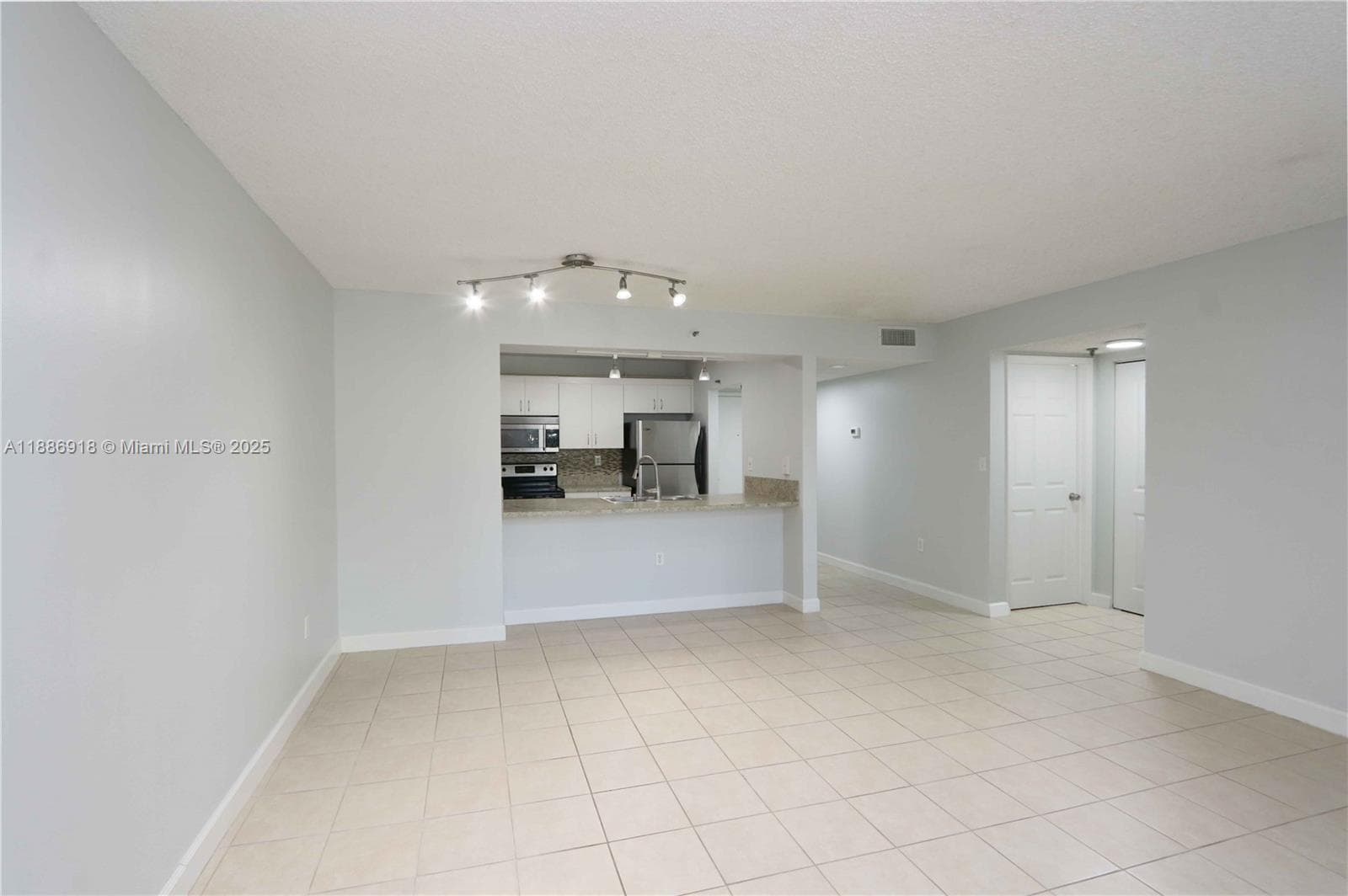 MADISON DOWNTOWN CONDO · #W-305 in Miami - Photo 9