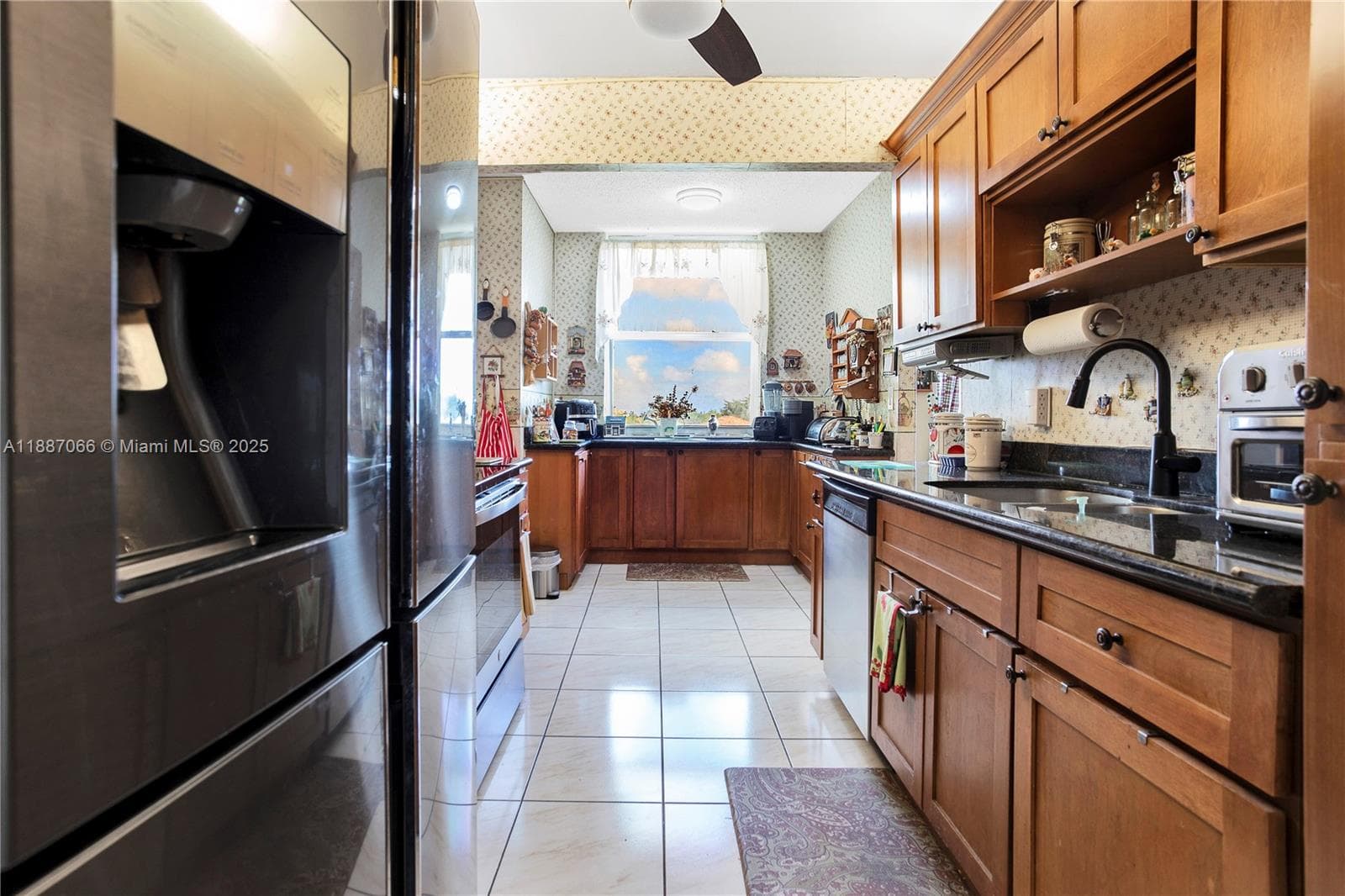 Hillcrest · #419C in Hollywood - Photo 11