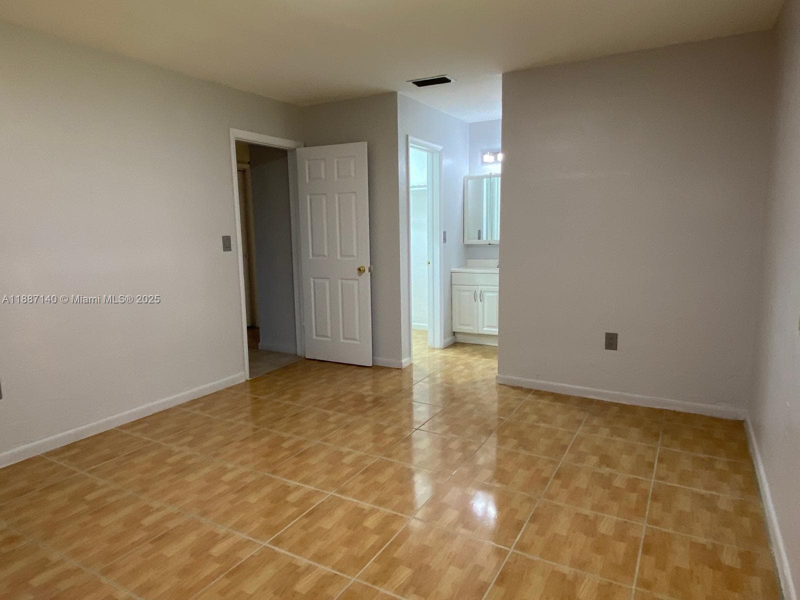 KINGSTON SQUARE CONDO · #S4 in Miami - Photo 13