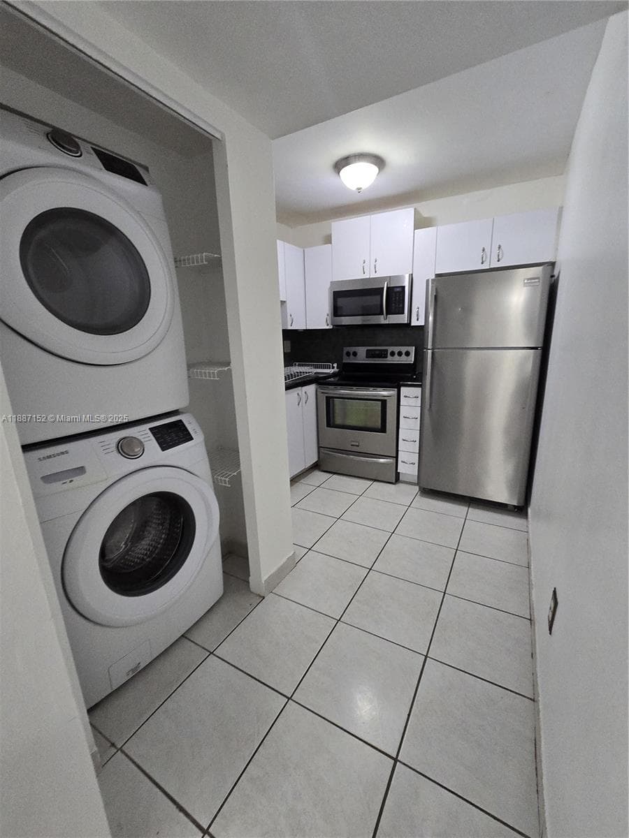 FLAMINGO COURT CONDO · #2-407 in Miami - Photo 2