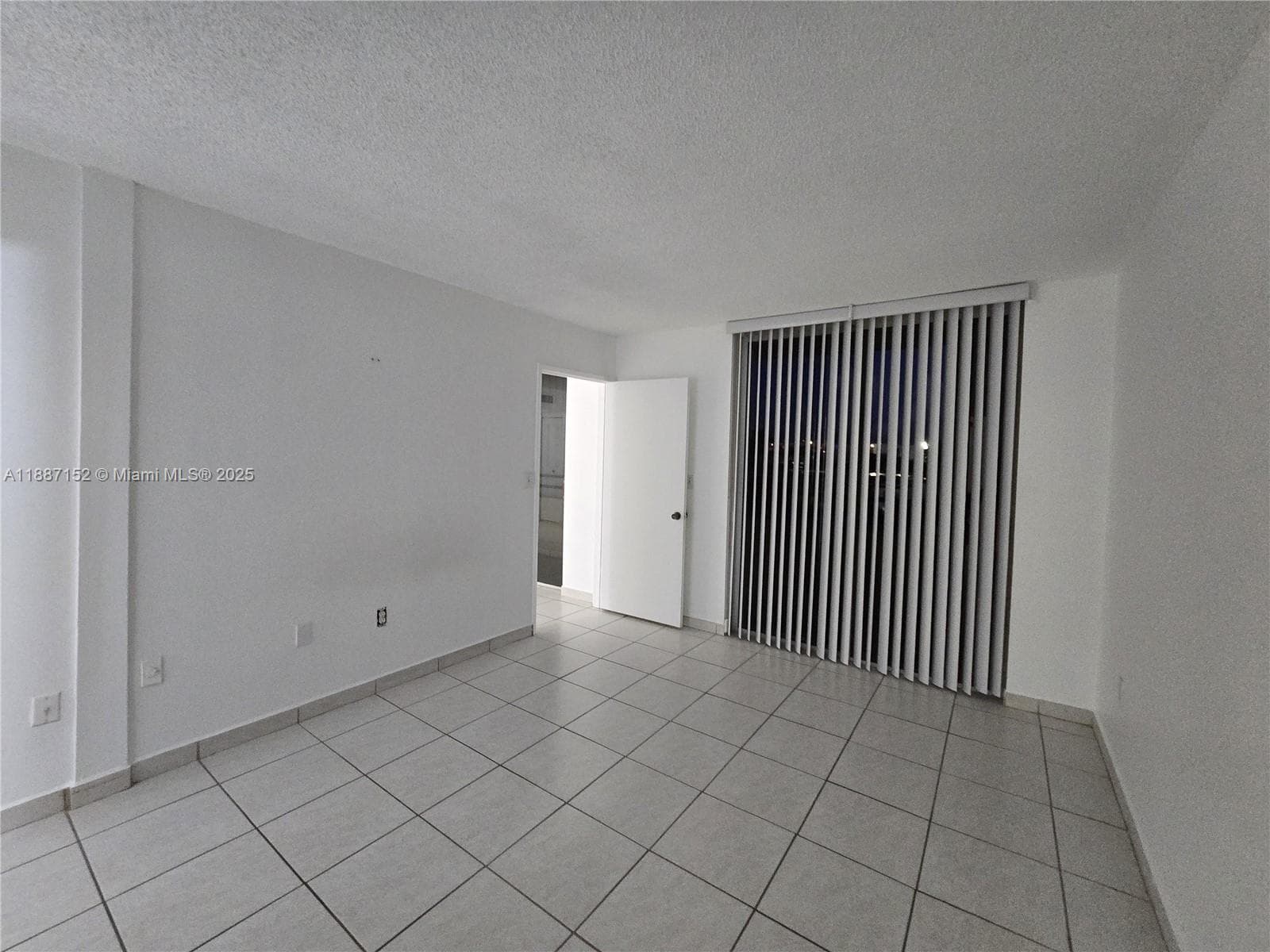 FLAMINGO COURT CONDO · #2-407 in Miami - Photo 5