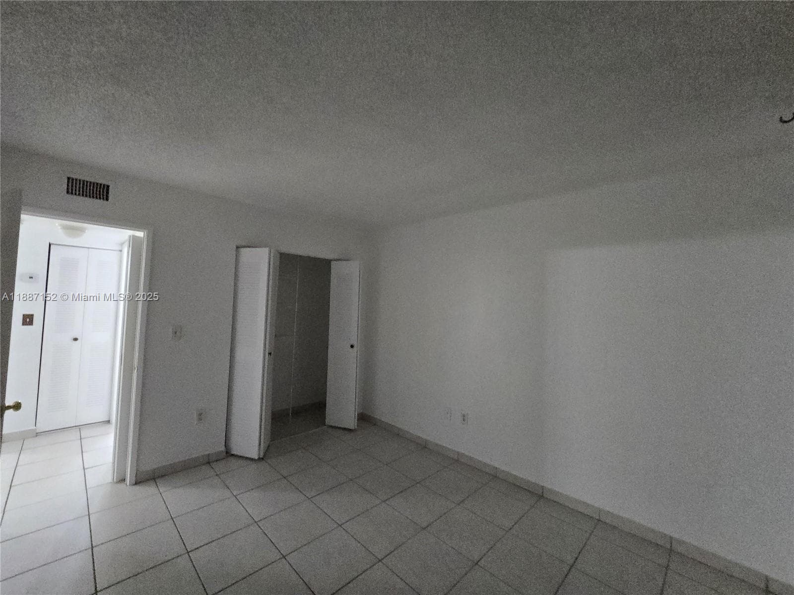 FLAMINGO COURT CONDO · #2-407 in Miami - Photo 10
