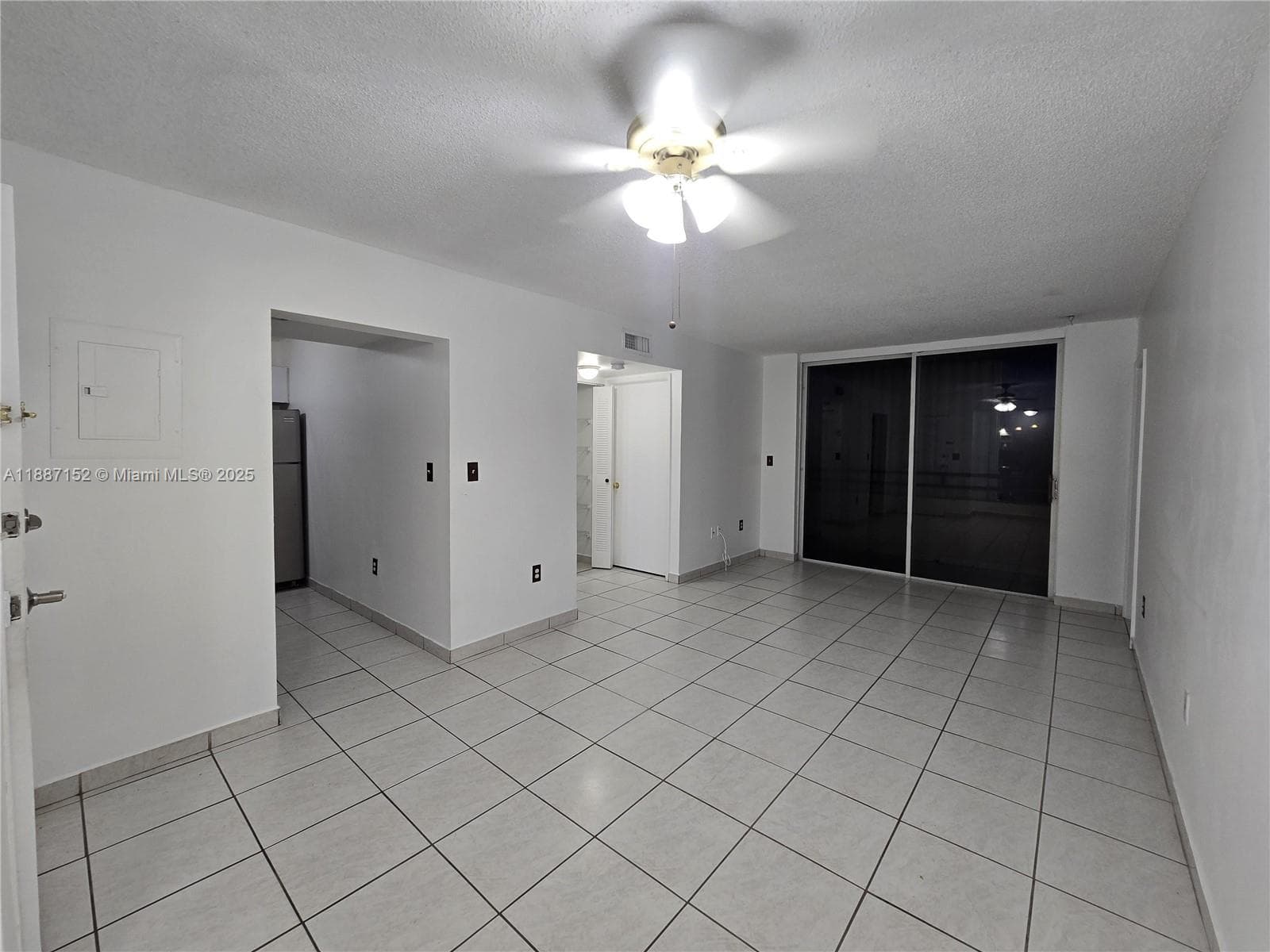 FLAMINGO COURT CONDO · #2-407 in Miami - Photo 4