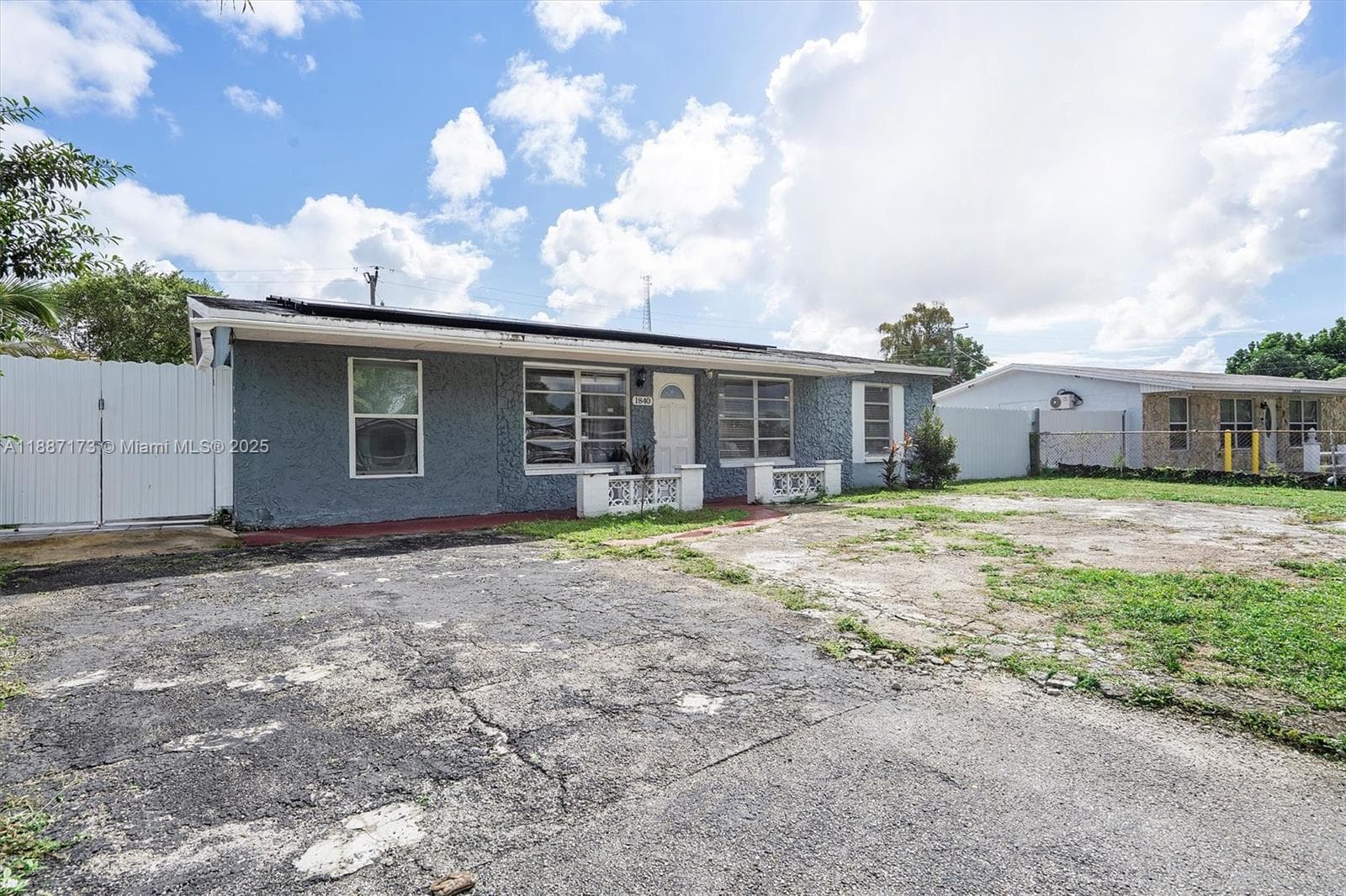 1840 NW 33rd Ter photo 3