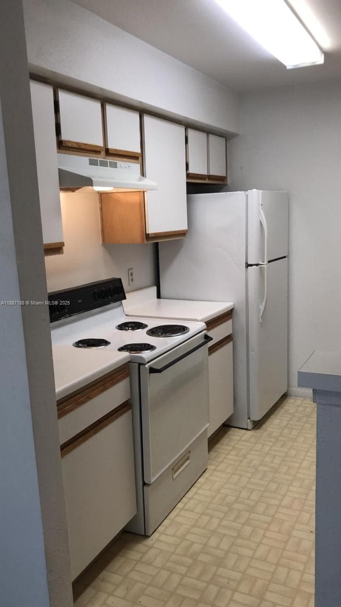 SAILBOAT POINTE CONDO · #1214 in Oakland Park - Photo 6