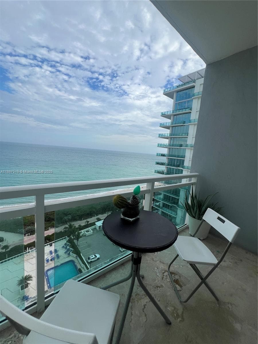6917 Collins Ave #PH09 photo 3