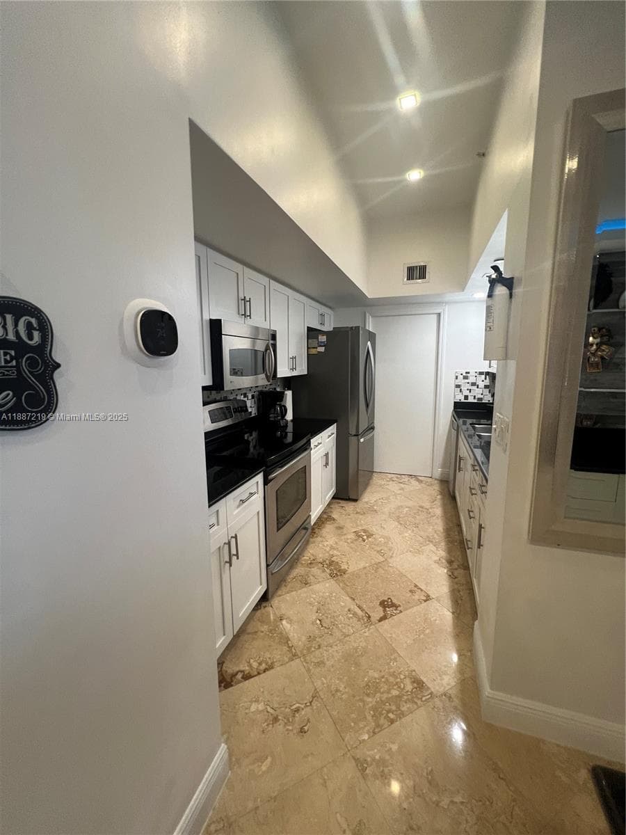 6917 Collins Ave #PH09 photo 36