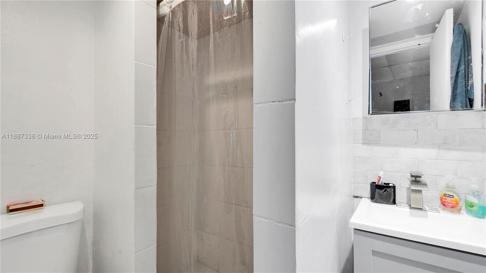 3145 Hollywood Blvd photo 27