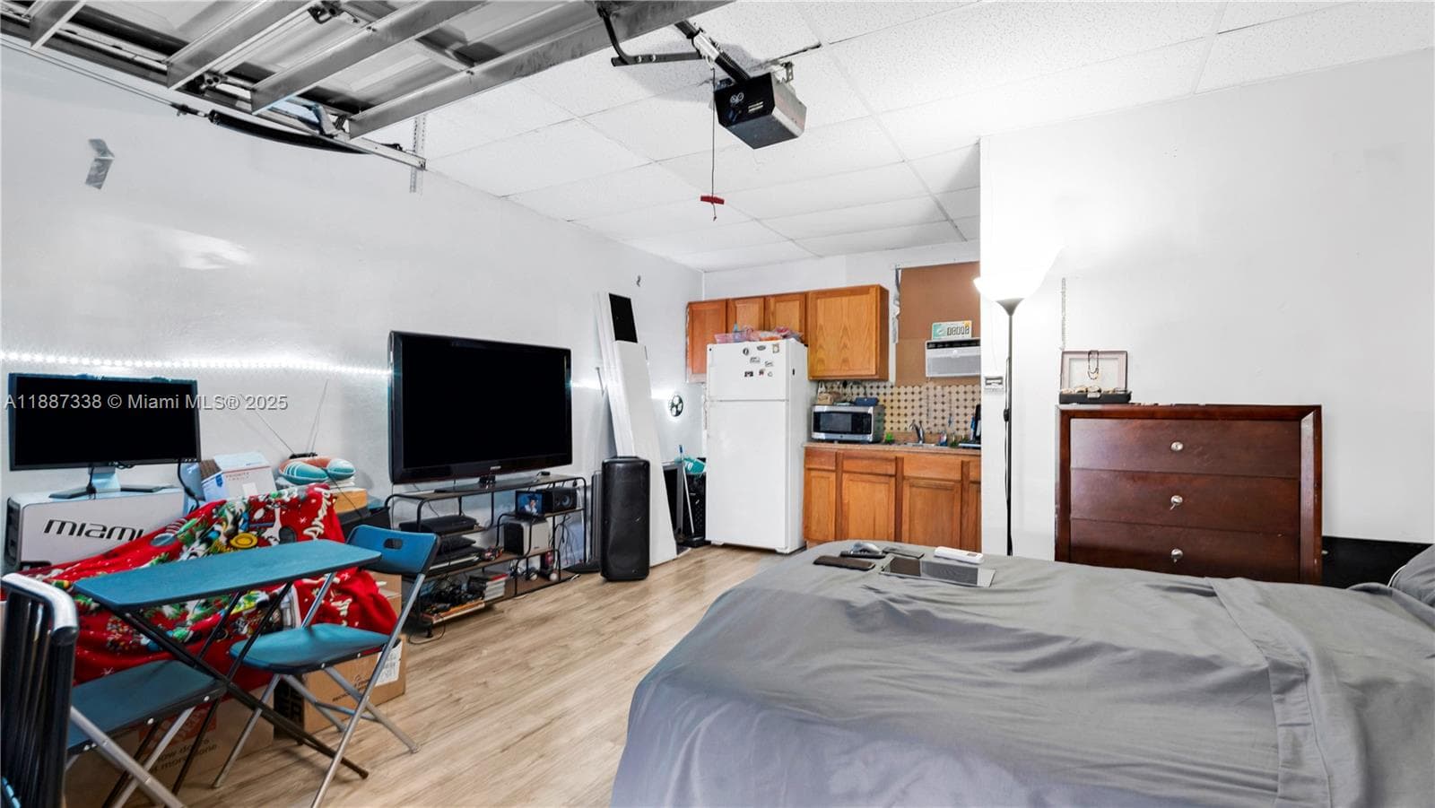 3145 Hollywood Blvd photo 24