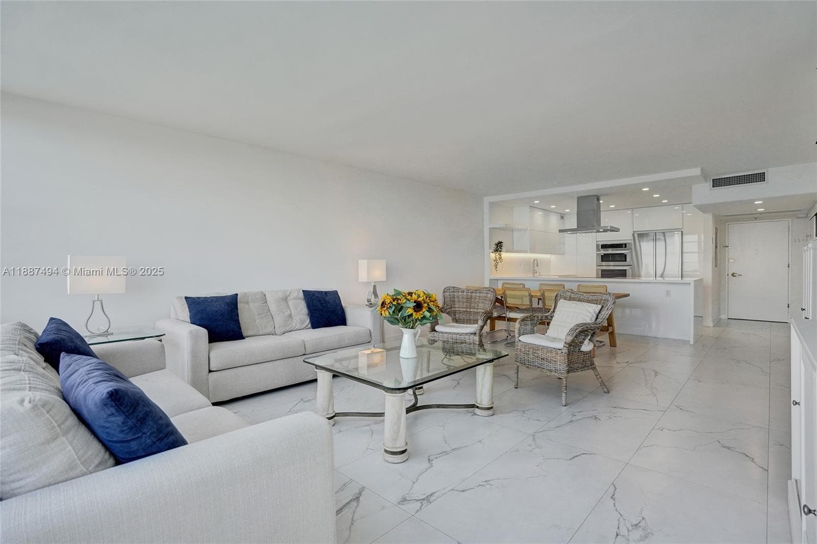 Seacoast 5151 · #12E in Miami Beach - Photo 13