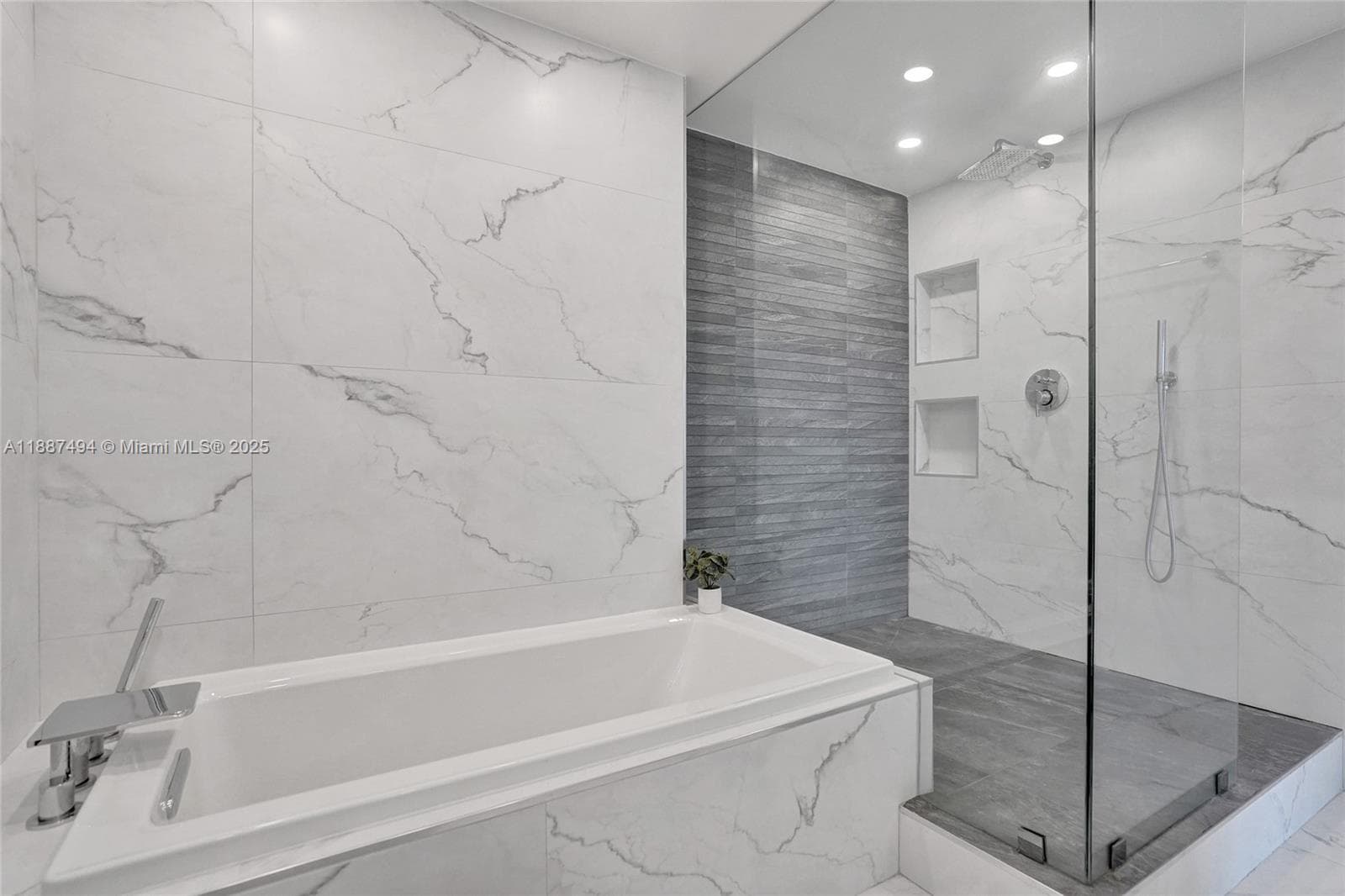 Seacoast 5151 · #12E in Miami Beach - Photo 28