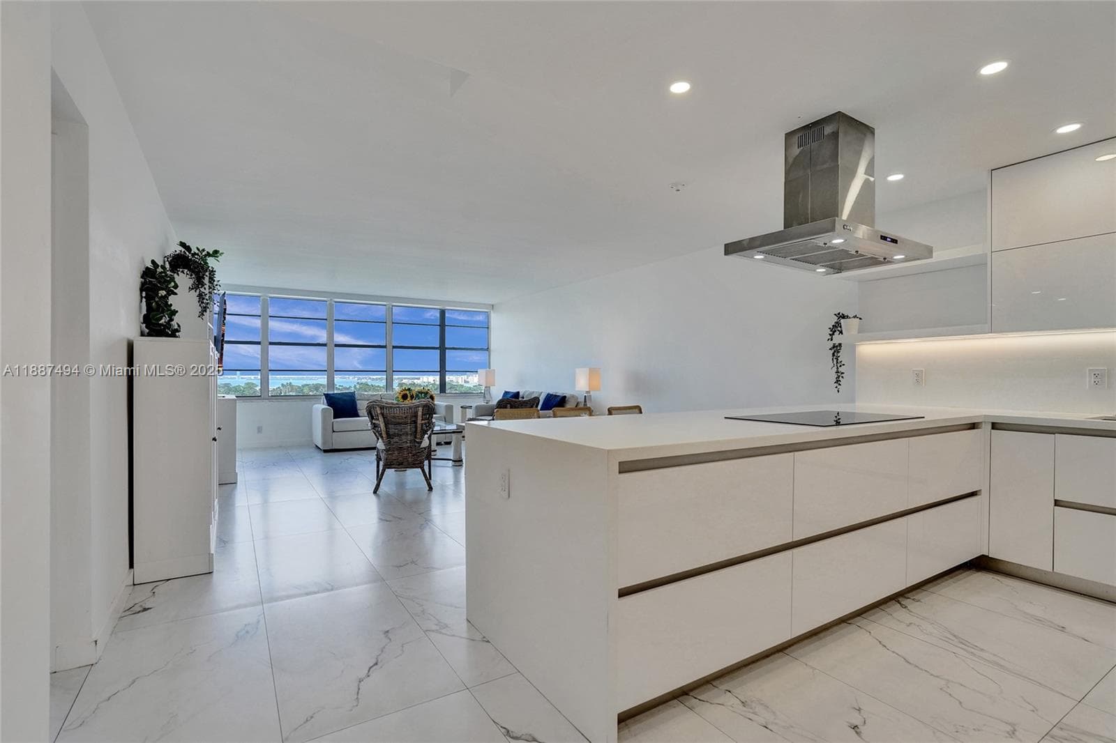 Seacoast 5151 · #12E in Miami Beach - Photo 5