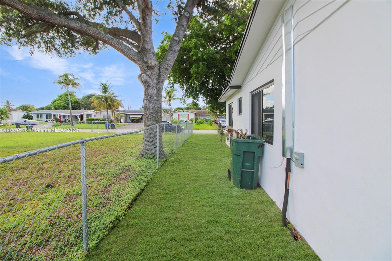 1640 NW 27th Ave photo 6