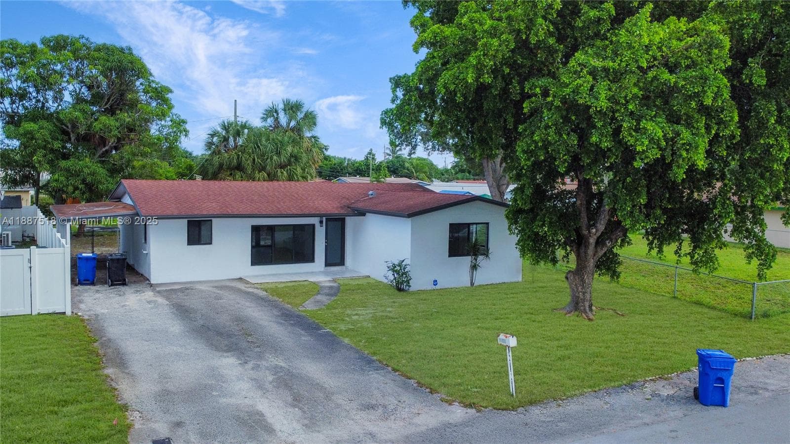 1640 NW 27th Ave photo 5