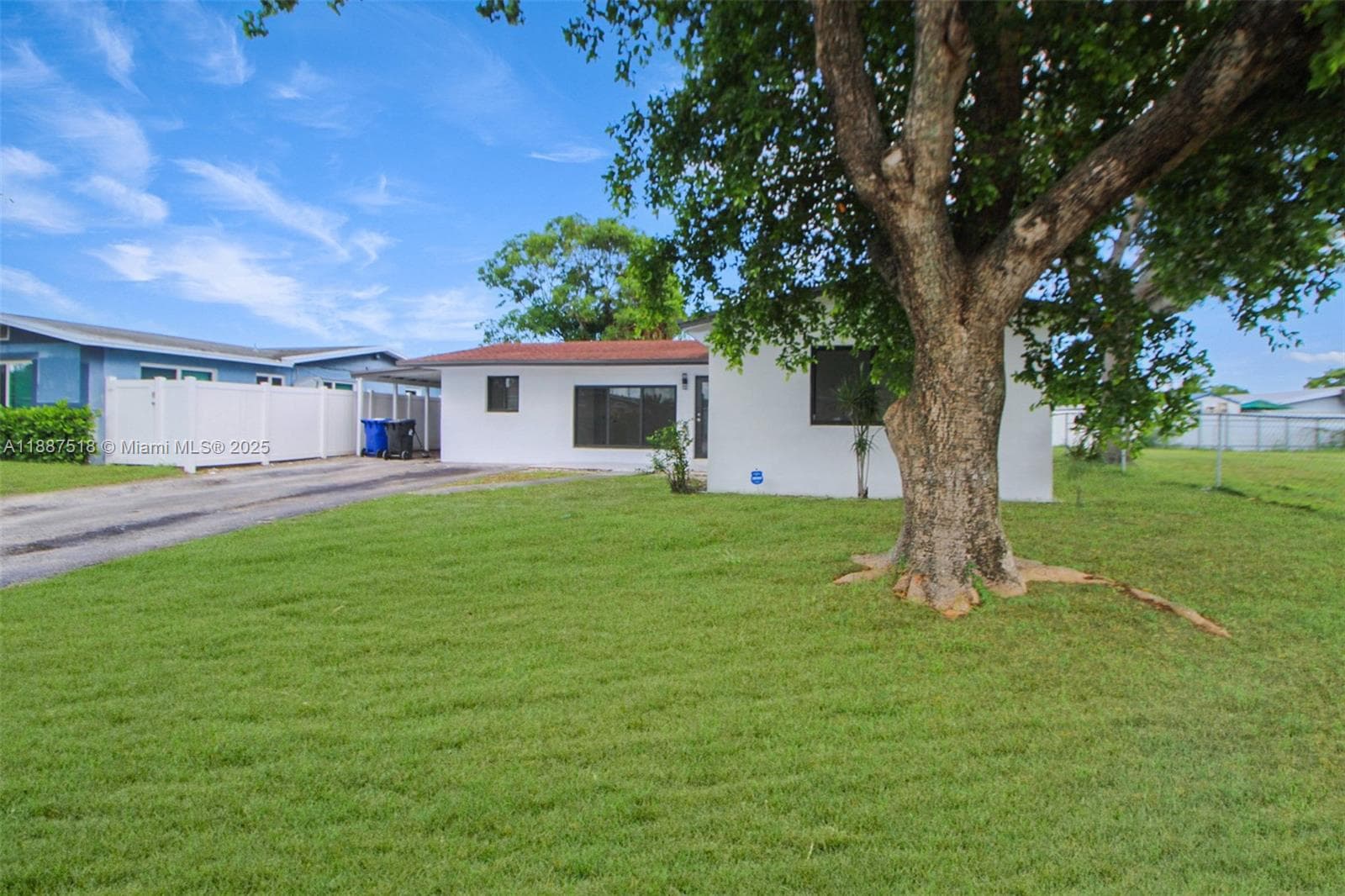 1640 NW 27th Ave photo 4