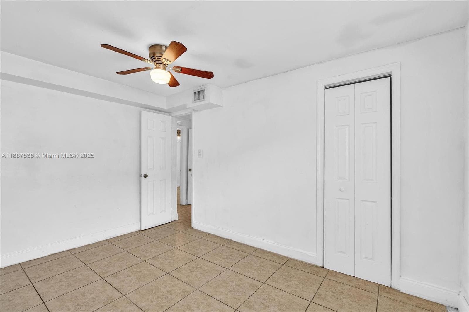 2800 NW 6th Ct photo 9