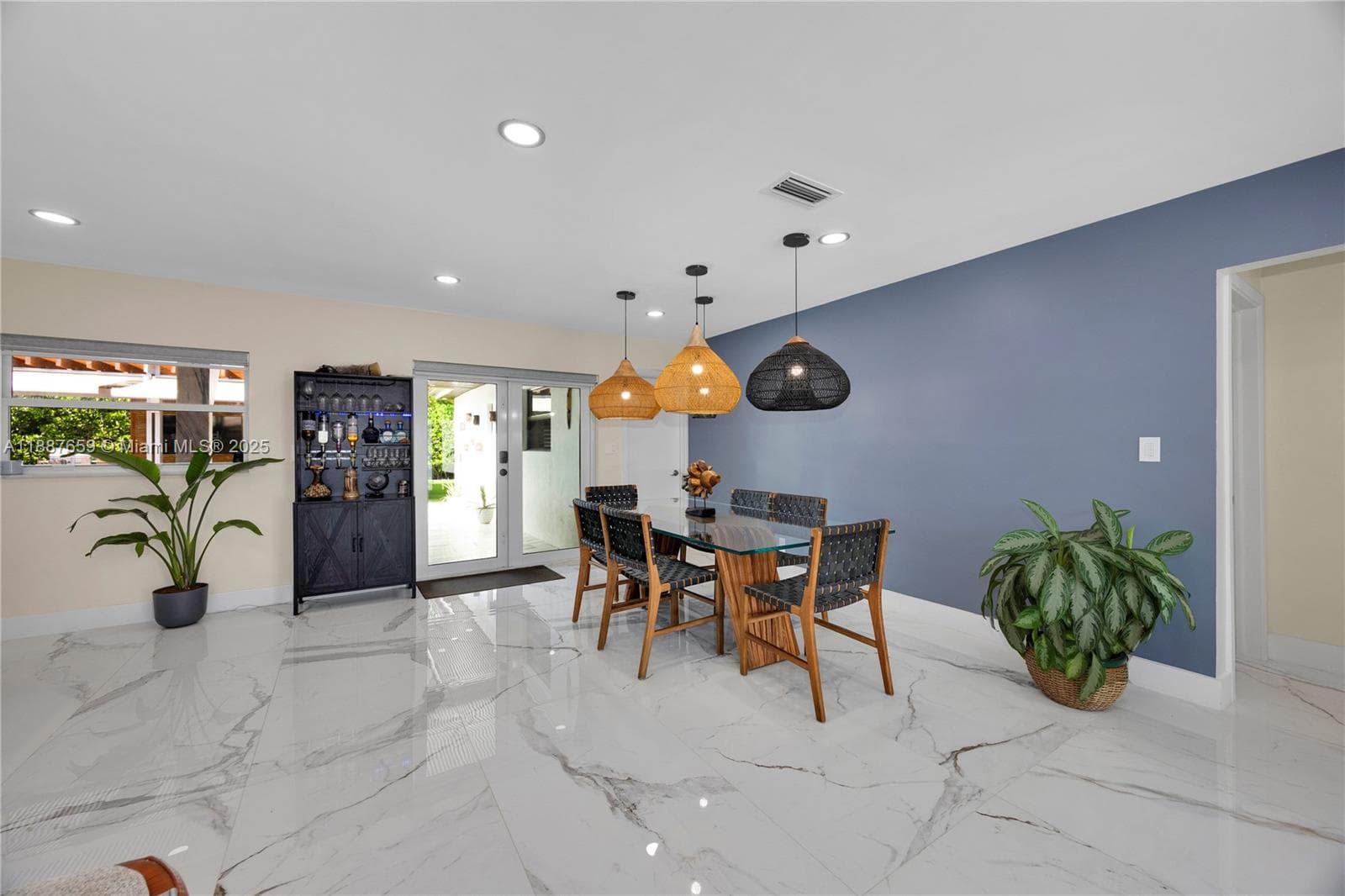 5501 Mckinley St photo 13