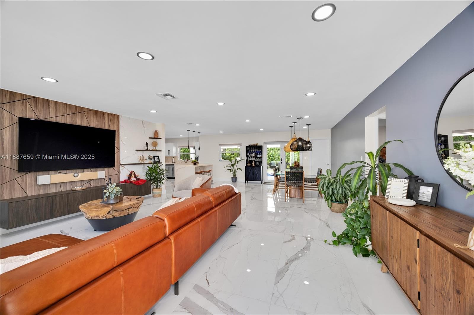 5501 Mckinley St photo 5