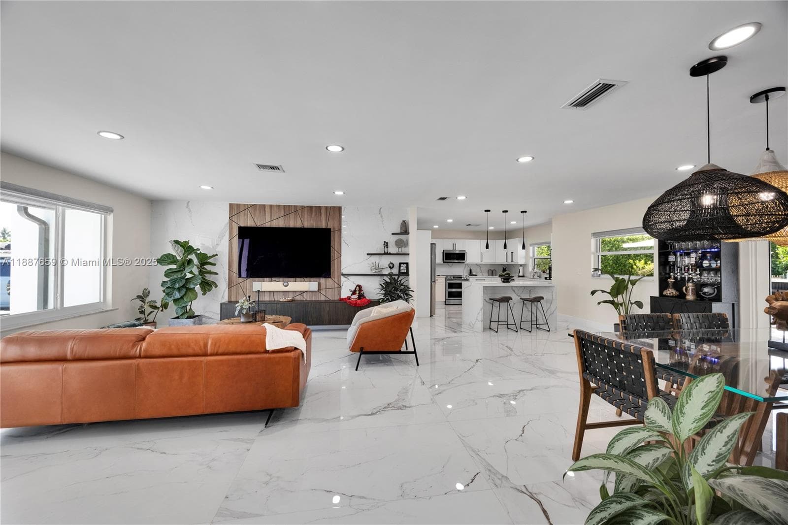 5501 Mckinley St photo 8