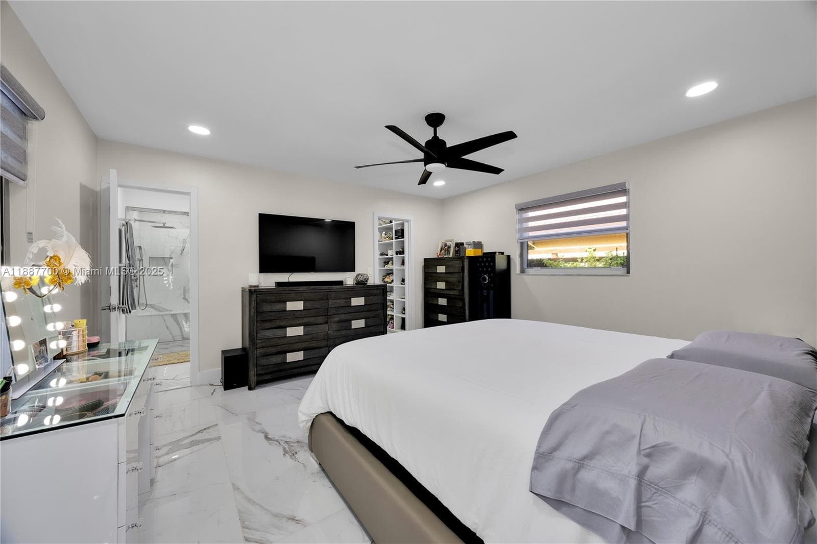 5501 Mckinley St photo 23