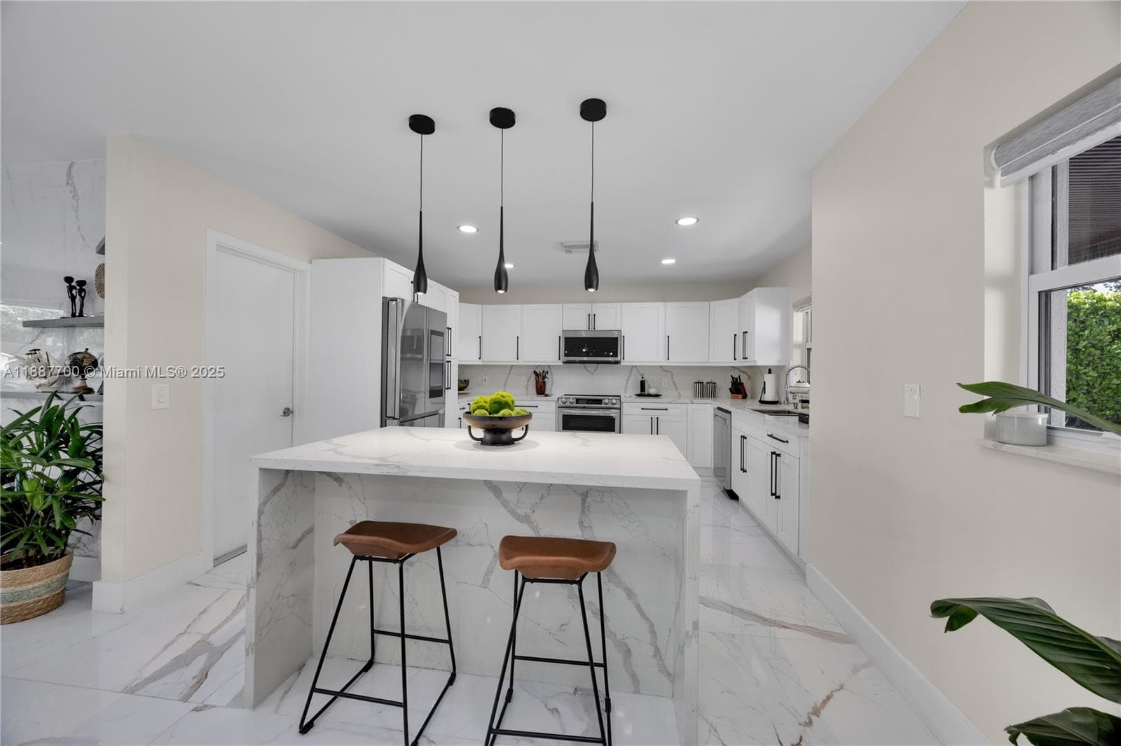 5501 Mckinley St photo 18