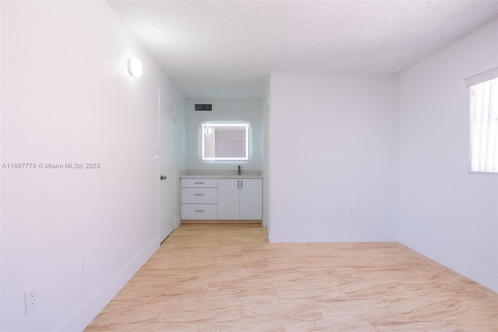 POINT SOUTH CONDO · #321 in Miami - Photo 10