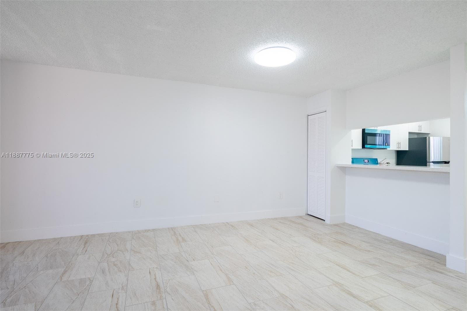 POINT SOUTH CONDO · #321 in Miami - Photo 8