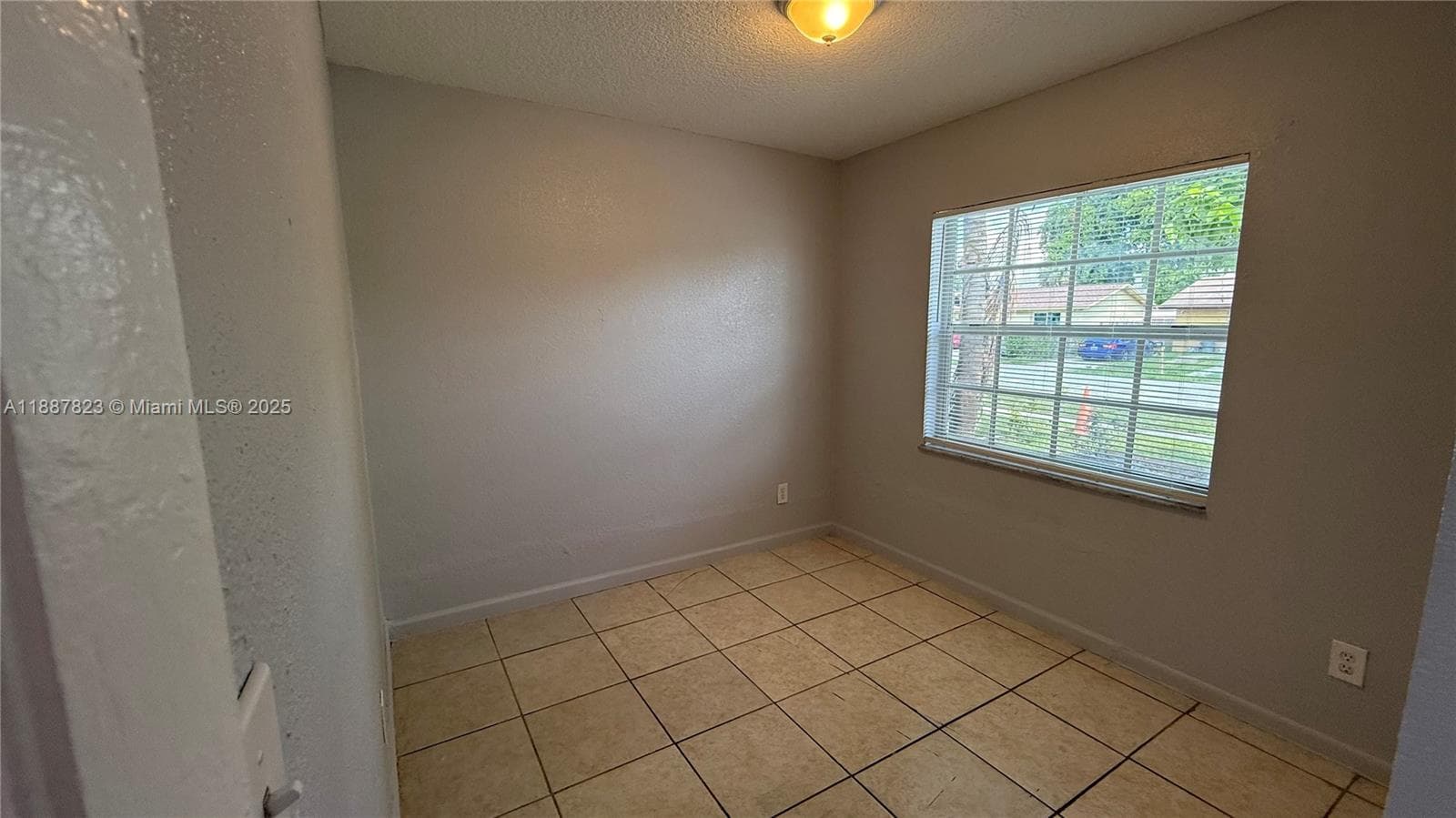 2740 NW 9th St #1 photo 22