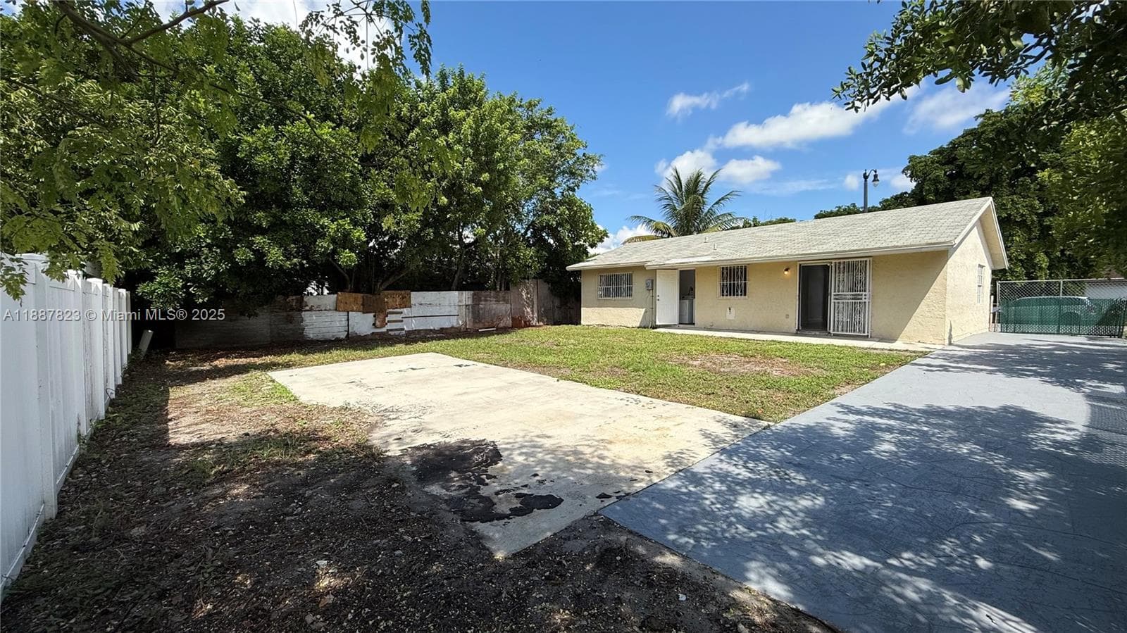 2740 NW 9th St #1 photo 36