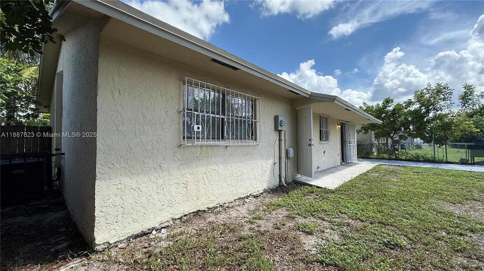 2740 NW 9th St #1 photo 30