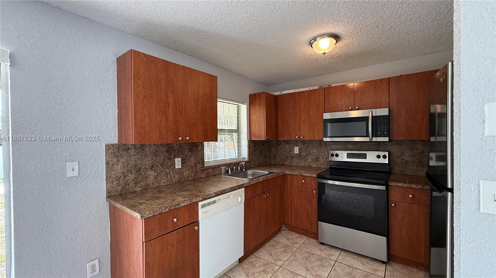 2740 NW 9th St #1 photo 11