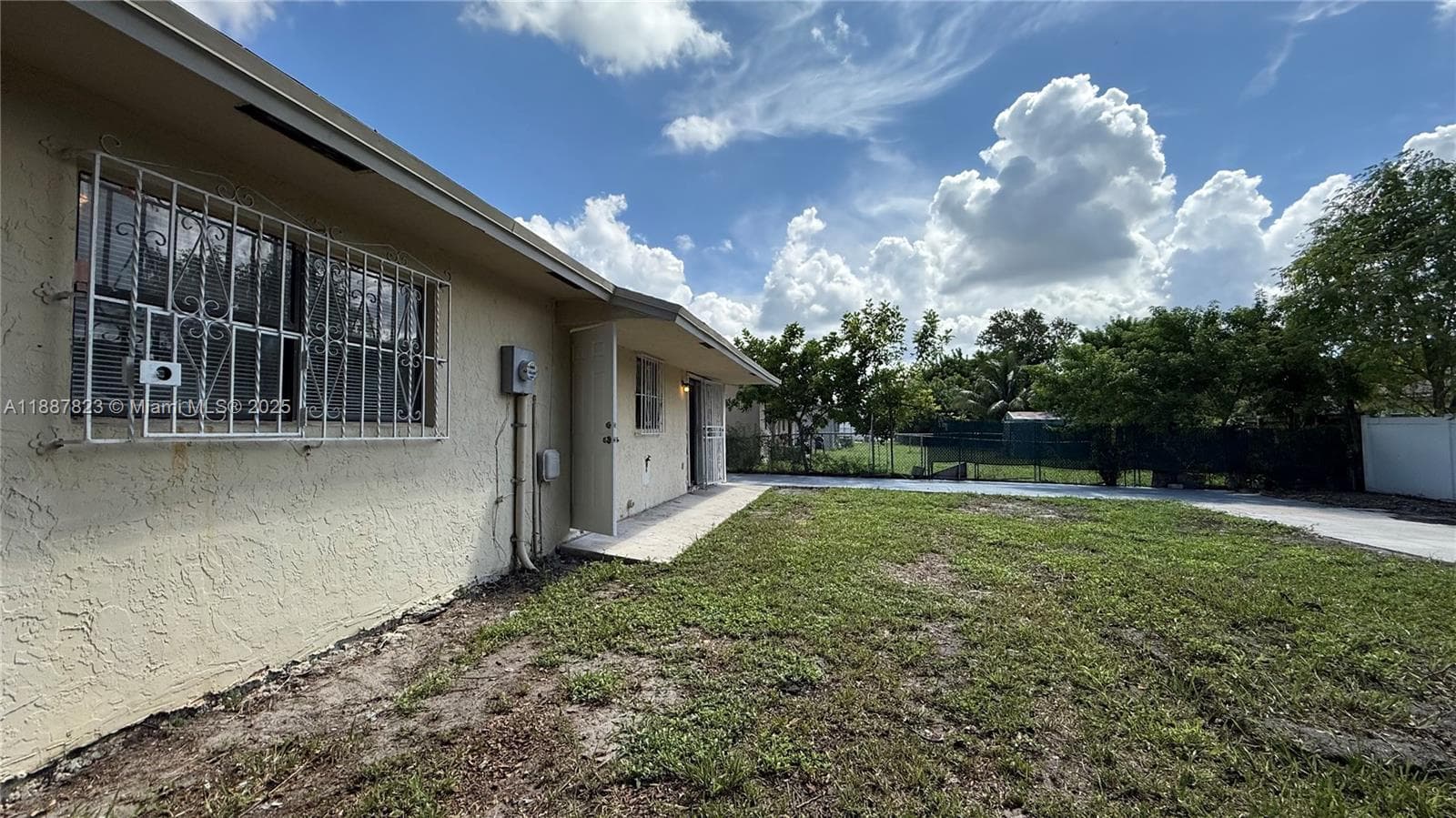 2740 NW 9th St #1 photo 31