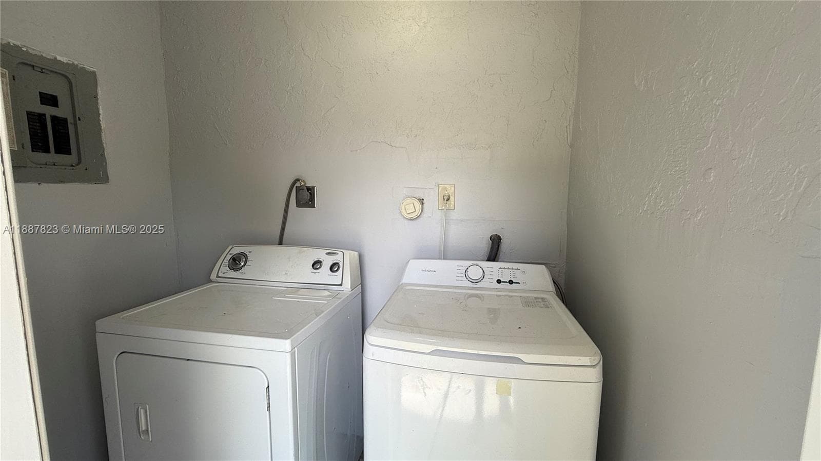 2740 NW 9th St #1 photo 29