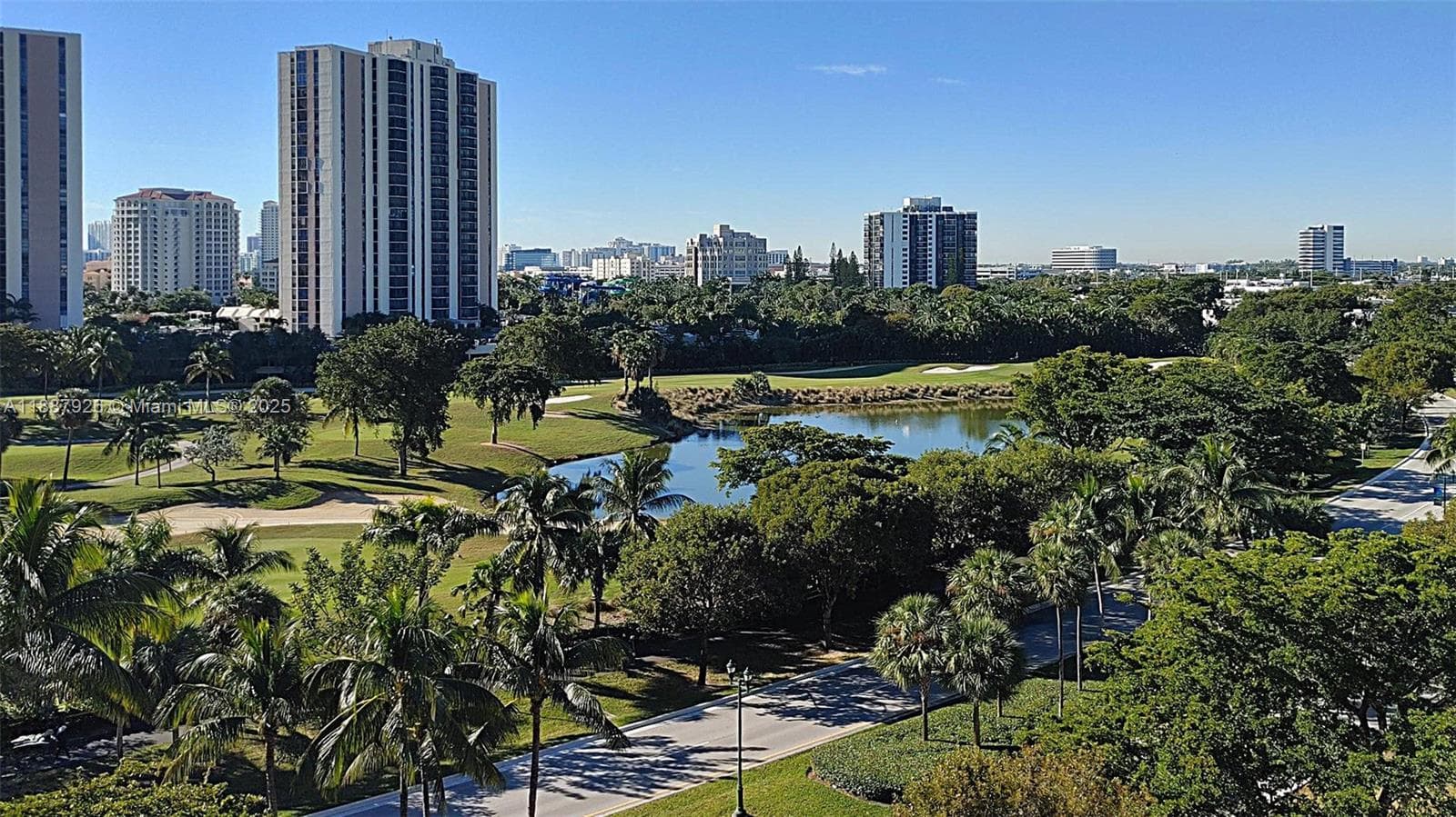 BRAVURA I CONDO · #502 in Aventura - Photo 2