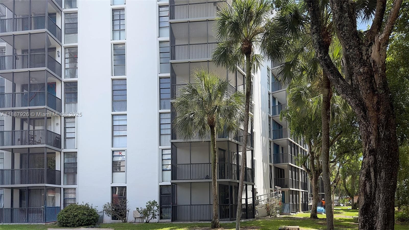 BRAVURA I CONDO · #502 in Aventura - Photo 24