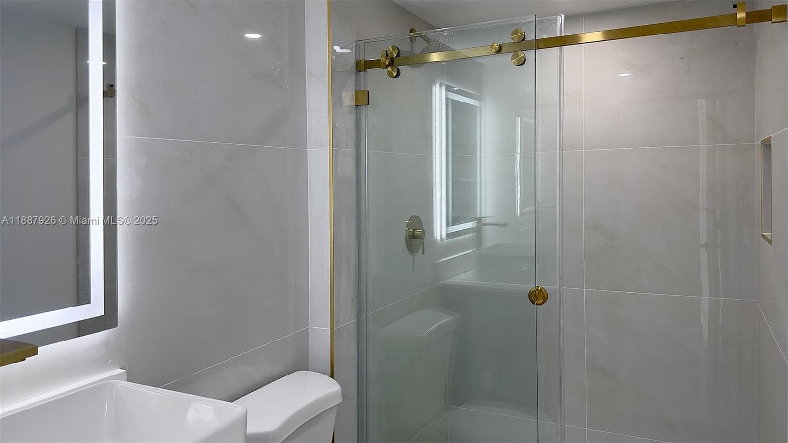 BRAVURA I CONDO · #502 in Aventura - Photo 11