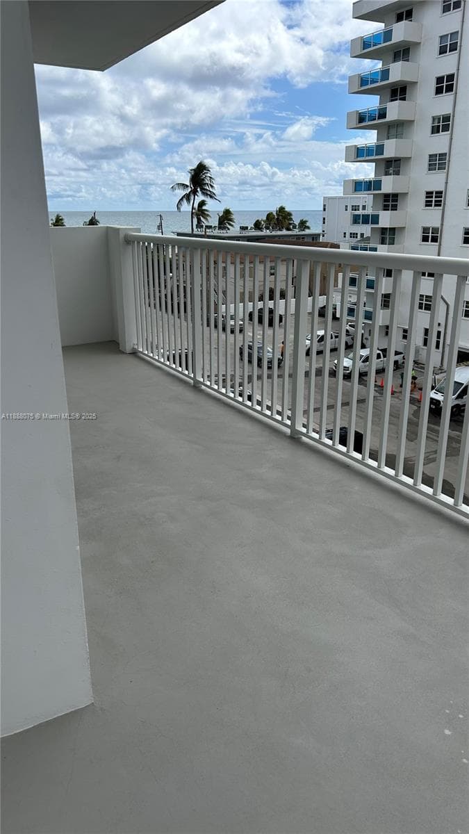 CAMBRIDGE TOWERS · #504 in Hollywood - Photo 15