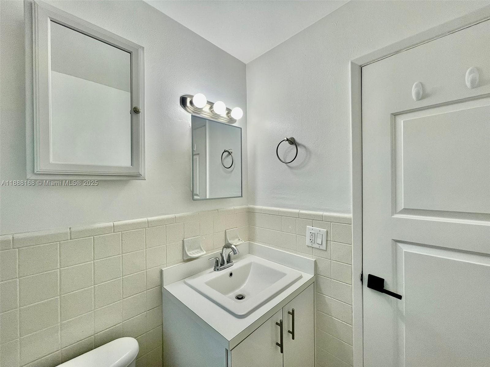SANTA BARBARA ESTATES · #10 in Pompano Beach - Photo 9