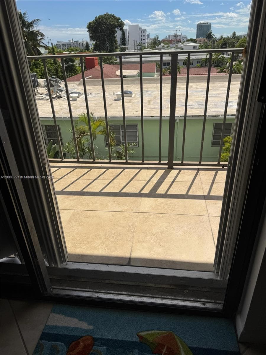 Abbott By the Sea · #402 in Miami Beach - Photo 30