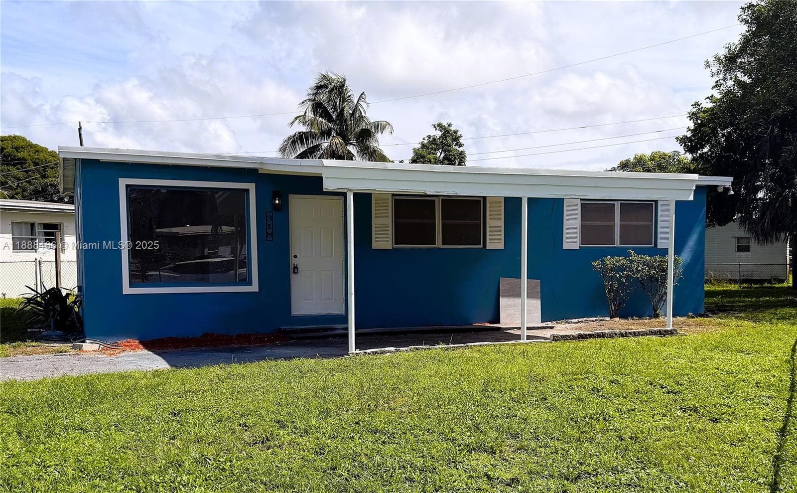 318 NW 30th Ter photo 1