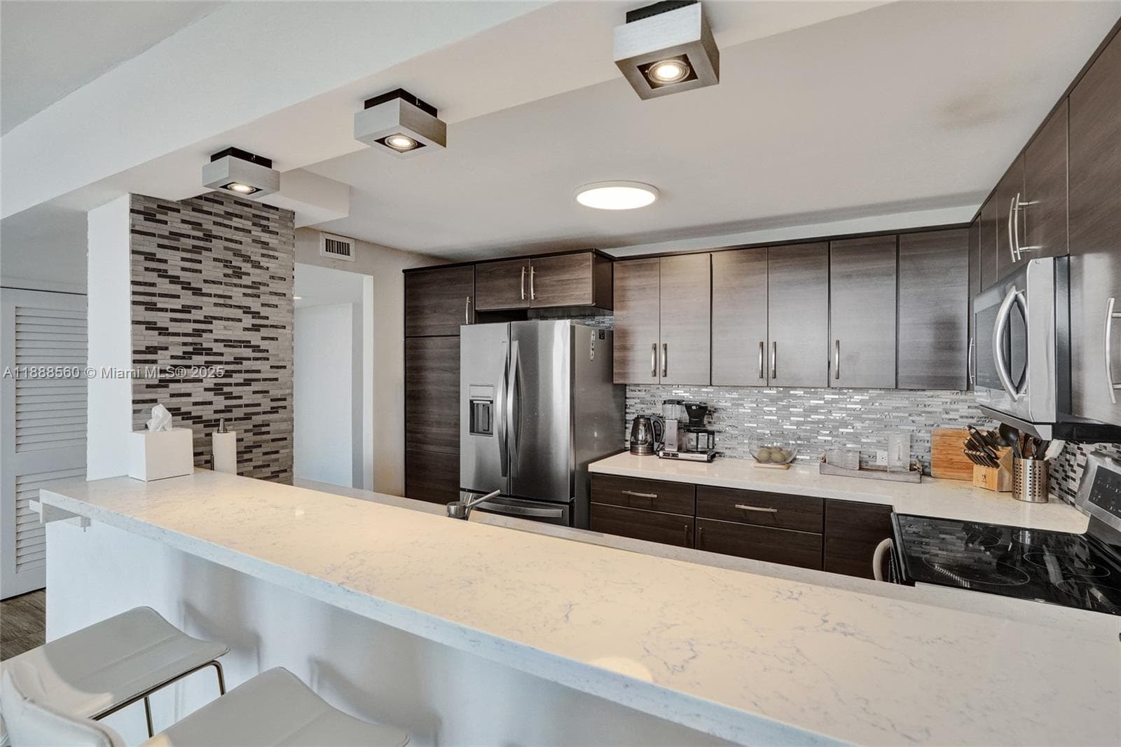 10000 PLAZA CONDO-SOUTH T · #PH23 in Bay Harbor Islands - Photo 27