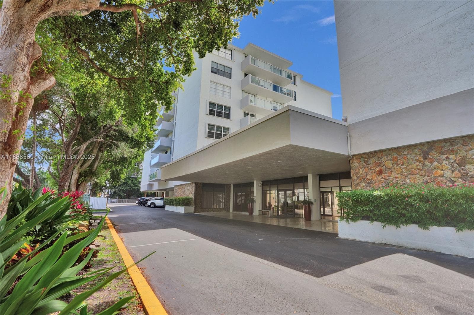 10000 PLAZA CONDO-SOUTH T · #PH23 in Bay Harbor Islands - Photo 43
