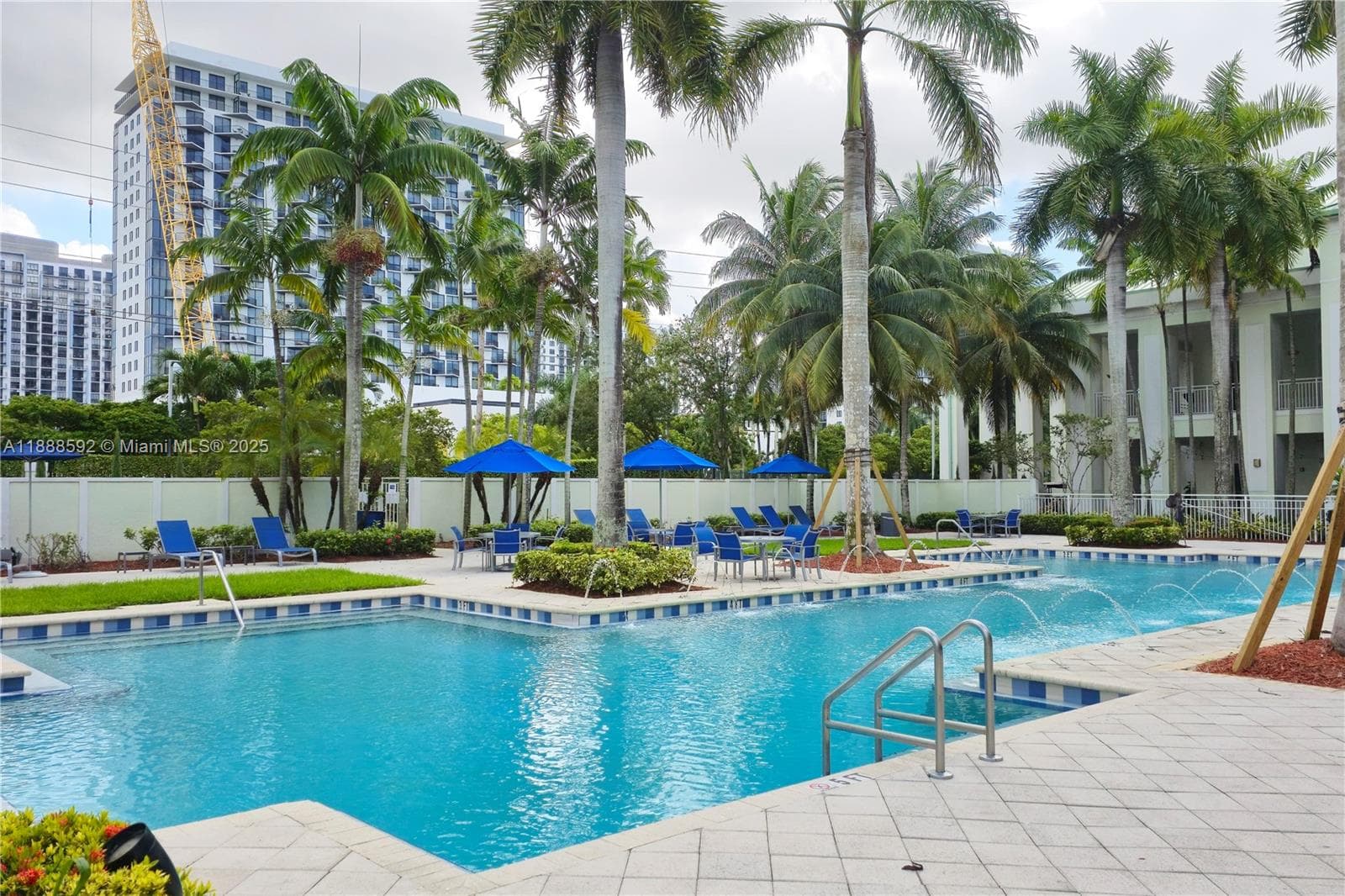 THE BLUE RESORT · #1212 in Doral - Photo 5
