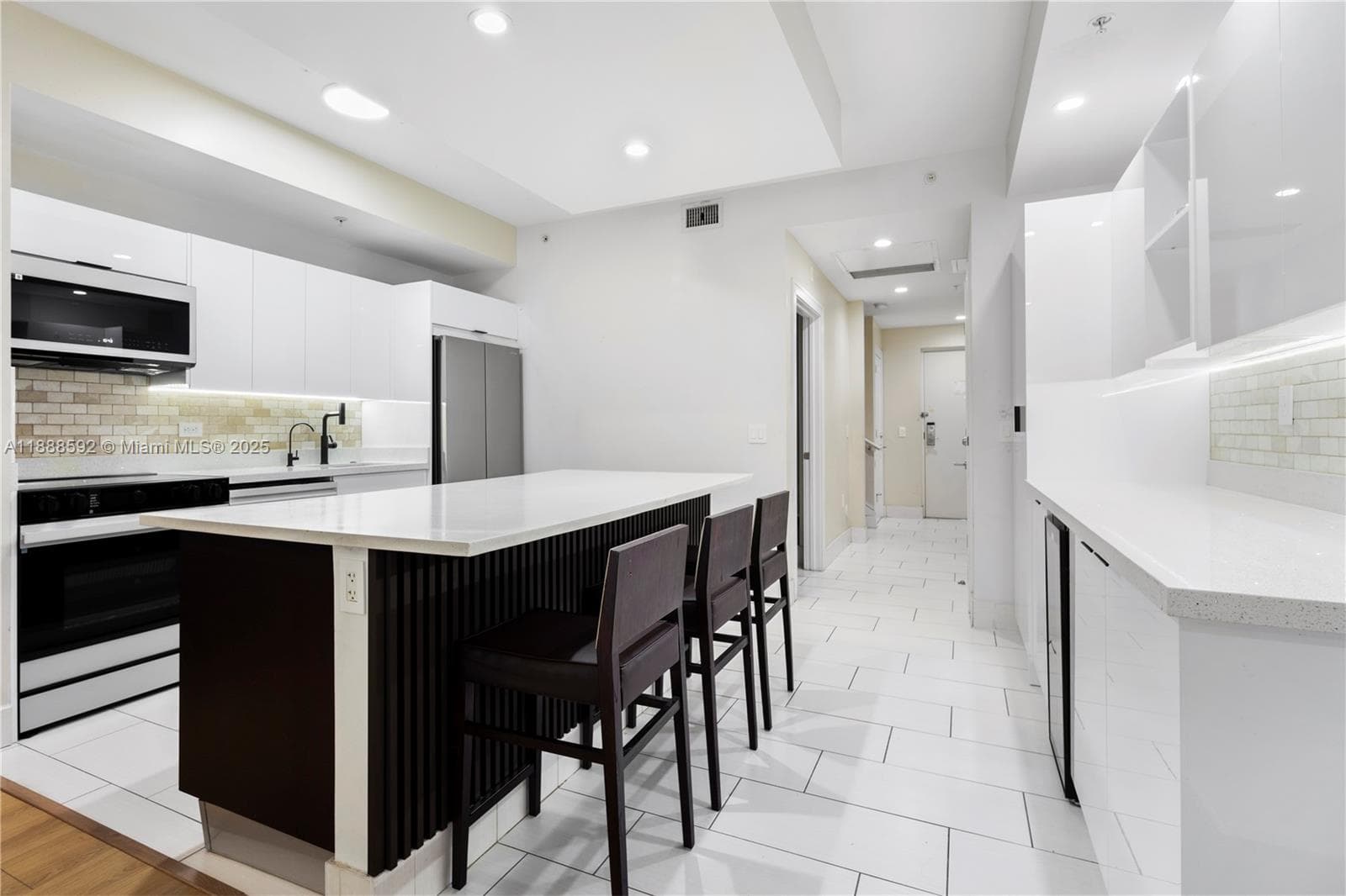THE BLUE RESORT · #1212 in Doral - Photo 18